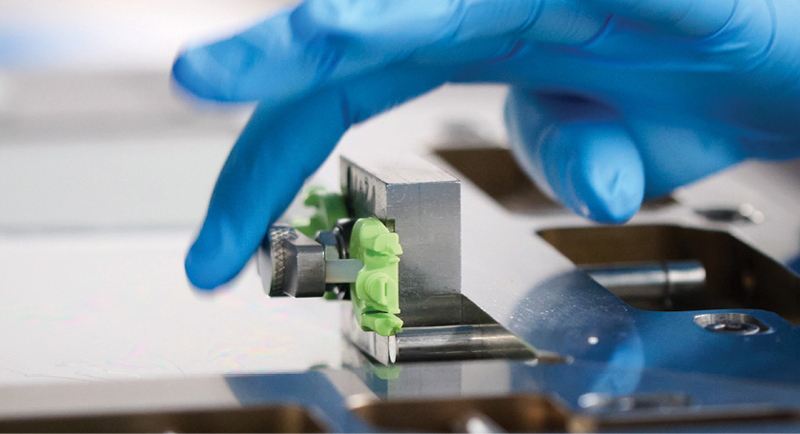 Injection molding tool